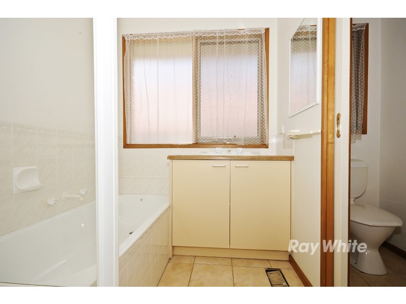 13 Peartree Place, Knoxfield VIC 3180