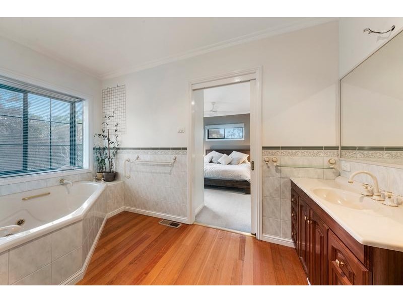 4 Hill Street, Ferny Creek VIC 3786