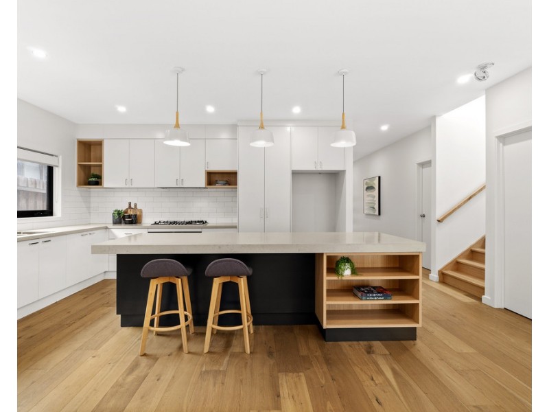 15 Birralee Street, Wantirna South VIC 3152