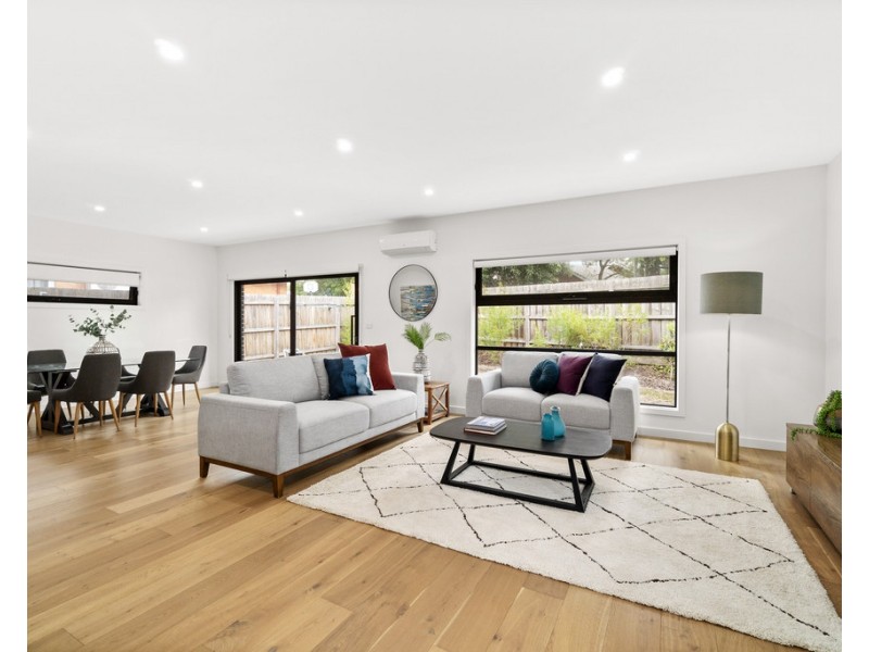 15 Birralee Street, Wantirna South VIC 3152