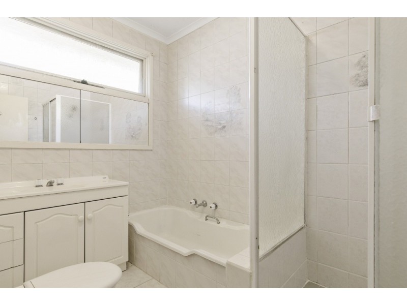 12 Greenock Crescent, Wantirna VIC 3152