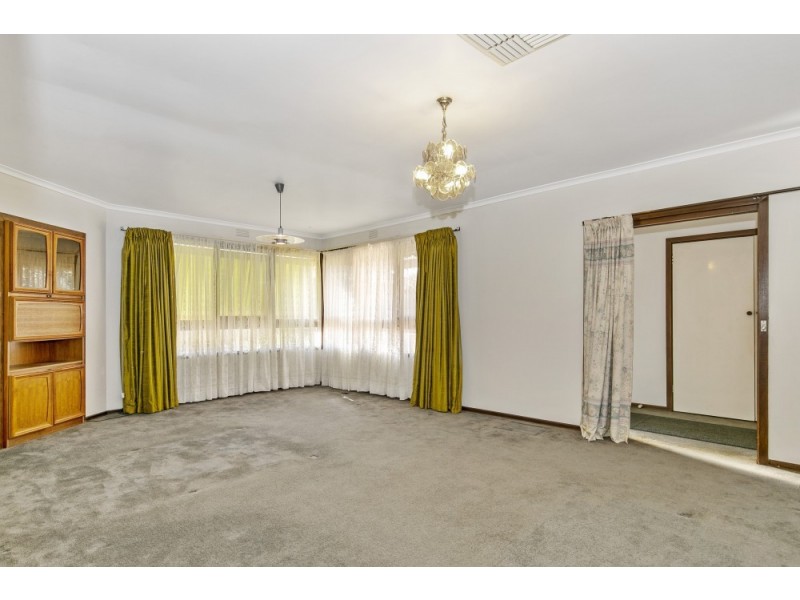 12 Greenock Crescent, Wantirna VIC 3152