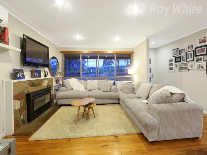 1 Towner Drive, Knoxfield VIC 3180