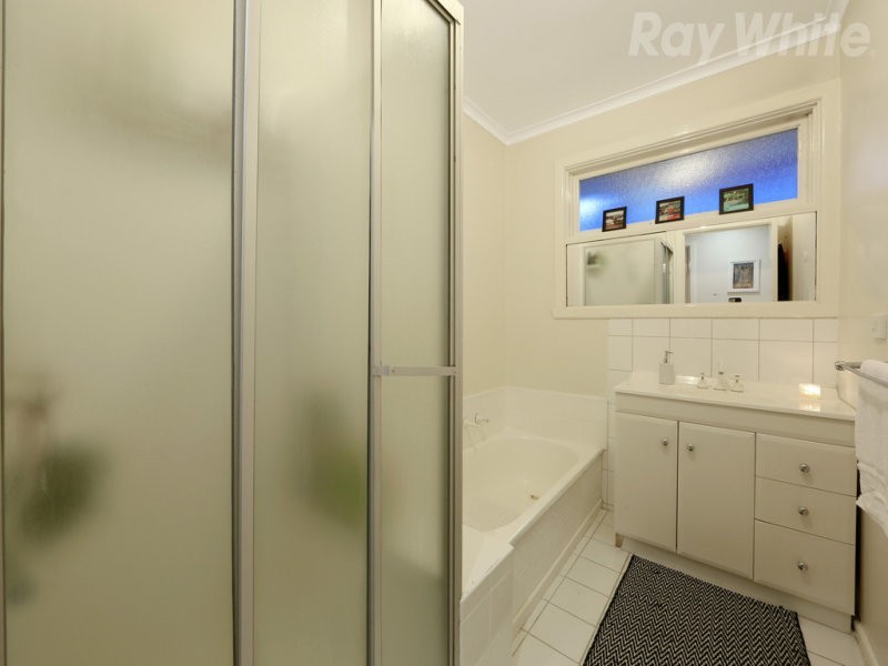 1 Towner Drive, Knoxfield VIC 3180