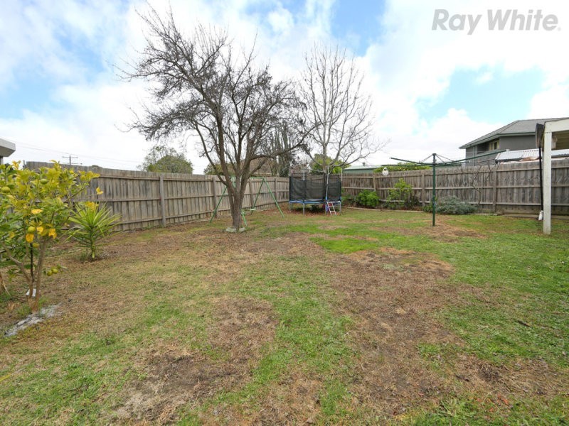 1 Towner Drive, Knoxfield VIC 3180