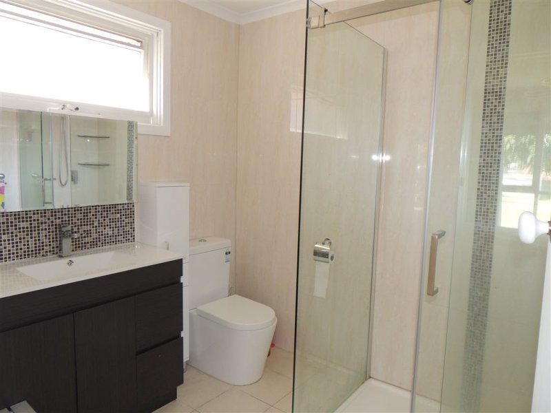 55 Brentwood Drive, Wantirna VIC 3152