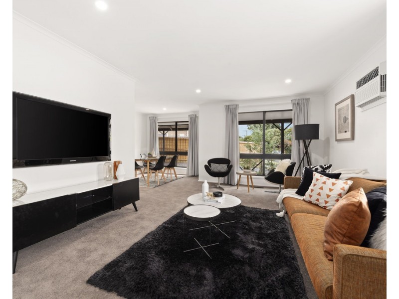 2/19 Janden Close, Knoxfield VIC 3180