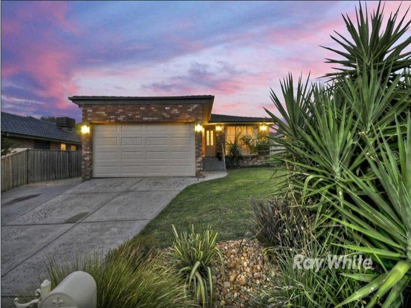 12 Wondalea Crescent, Wantirna South VIC 3152