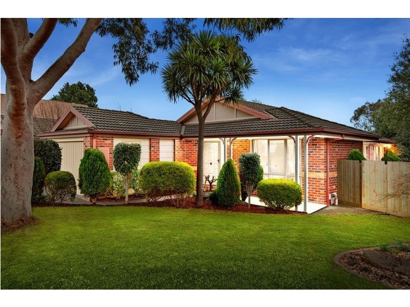 8 Appleberry Close, Knoxfield VIC 3180
