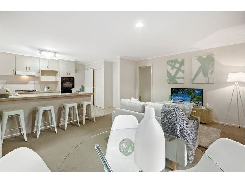 8 Appleberry Close, Knoxfield VIC 3180