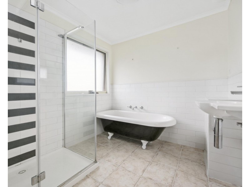 23 Avoca Way, Wantirna South VIC 3152