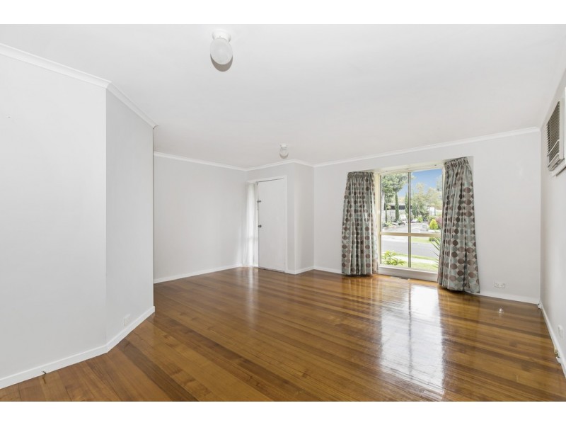 10 Locksley Close, Bayswater VIC 3153