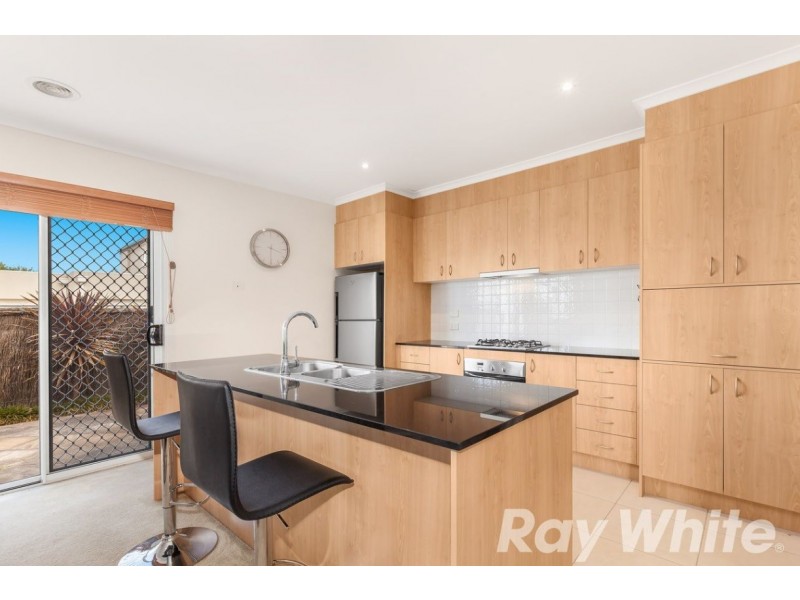 121 Sovereign Manors Crescent, Rowville VIC 3178