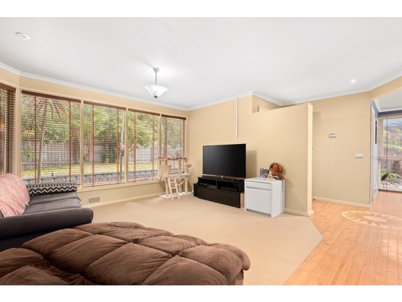 10 Corinella Square, Wantirna VIC 3152