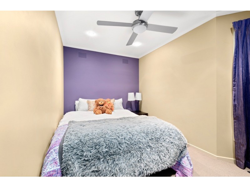 10 Corinella Square, Wantirna VIC 3152