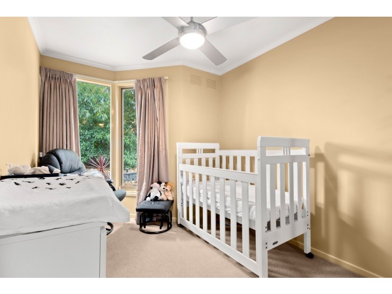 10 Corinella Square, Wantirna VIC 3152