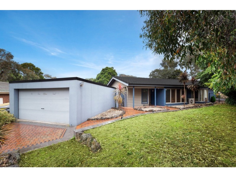 10 Corinella Square, Wantirna VIC 3152