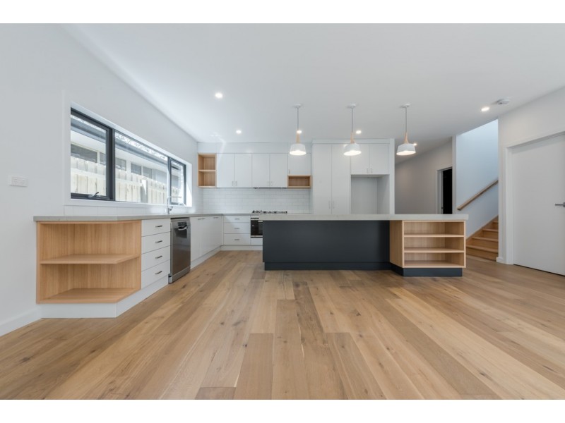 15 Birralee Street, Wantirna South VIC 3152