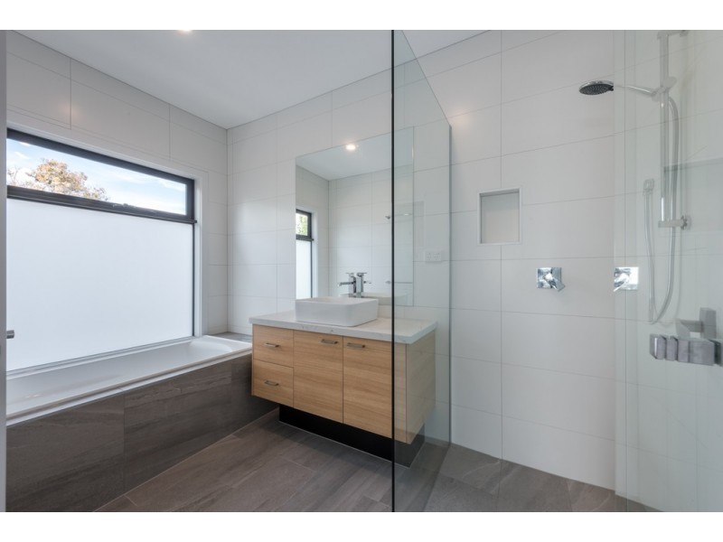 15 Birralee Street, Wantirna South VIC 3152