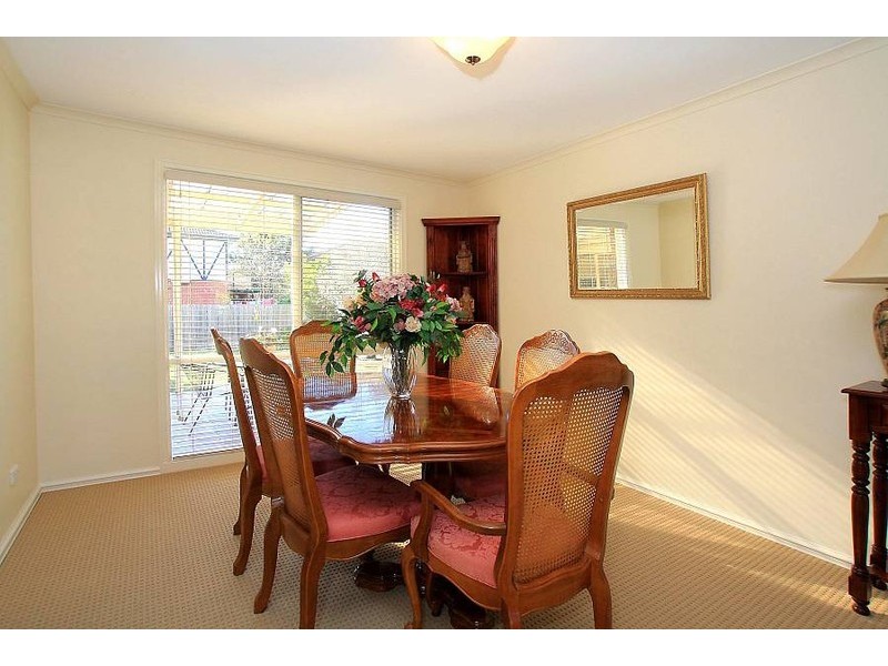 8 Kings Court, Wantirna South VIC 3152