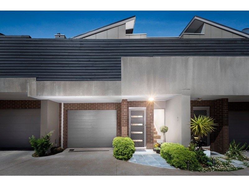 3/8 Woodvale Road, Boronia VIC 3155