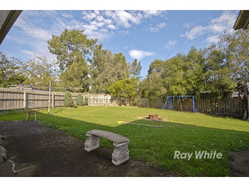 11 Attenborough Square, Wantirna VIC 3152