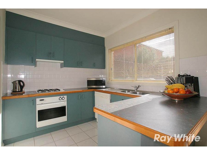 2/8 Mendora Crescent, Wantirna South VIC 3152