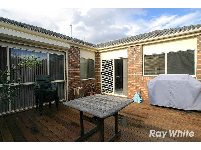 2/8 Mendora Crescent, Wantirna South VIC 3152