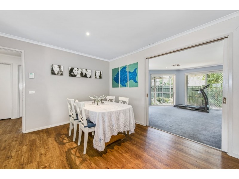 24 Old Orchard Drive, Wantirna South VIC 3152