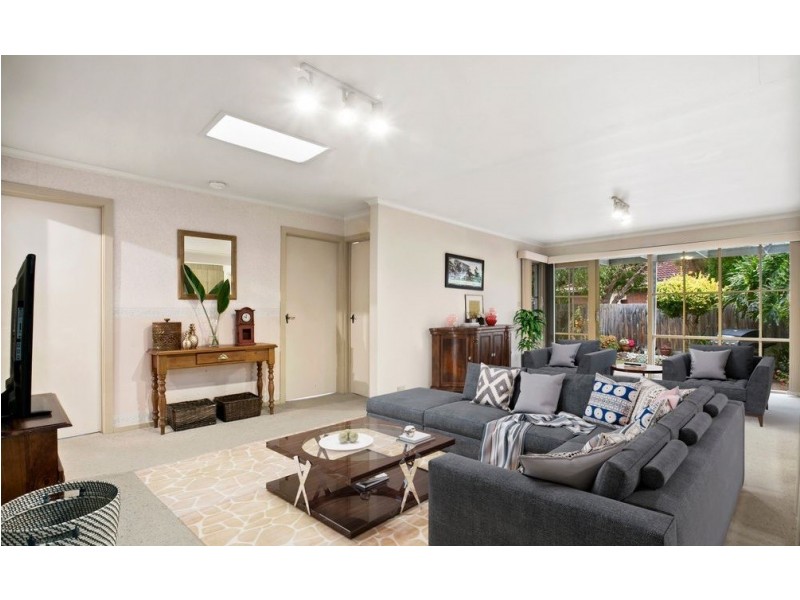 13 Roycroft Avenue, Wantirna South VIC 3152