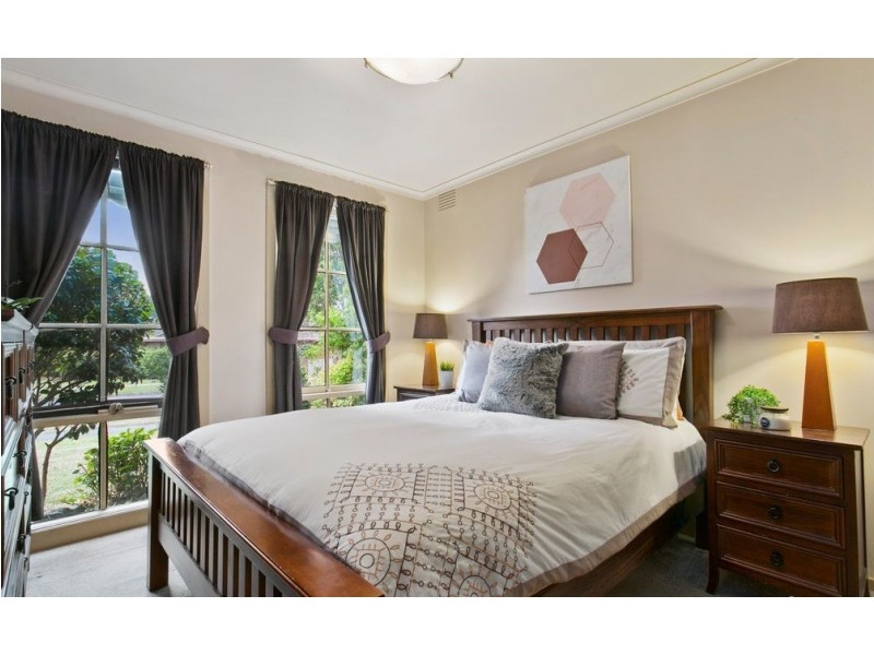 13 Roycroft Avenue, Wantirna South VIC 3152