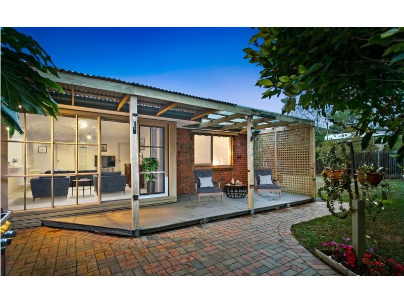 13 Roycroft Avenue, Wantirna South VIC 3152