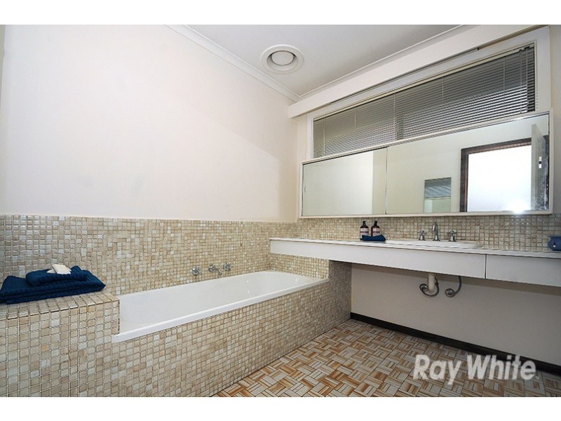 27 Avalon Road, Rowville VIC 3178