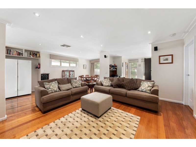 25 Bursaria Avenue, Ferntree Gully VIC 3156