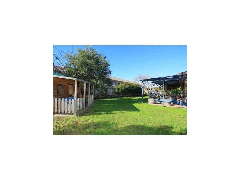 32 Somes Street, Wantirna South VIC 3152