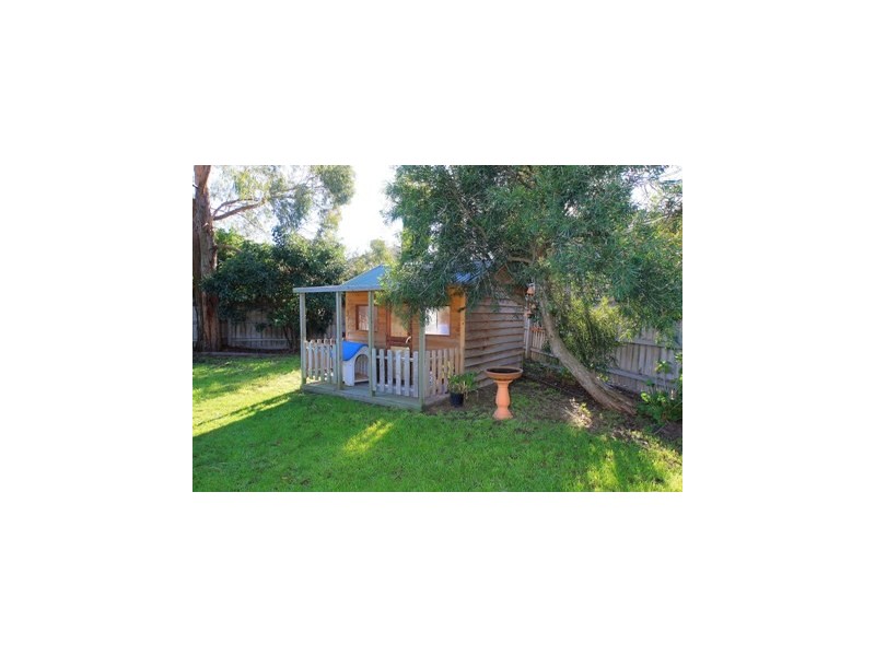 32 Somes Street, Wantirna South VIC 3152