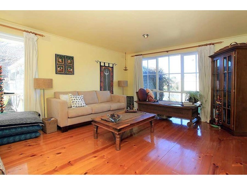 32 Somes Street, Wantirna South VIC 3152