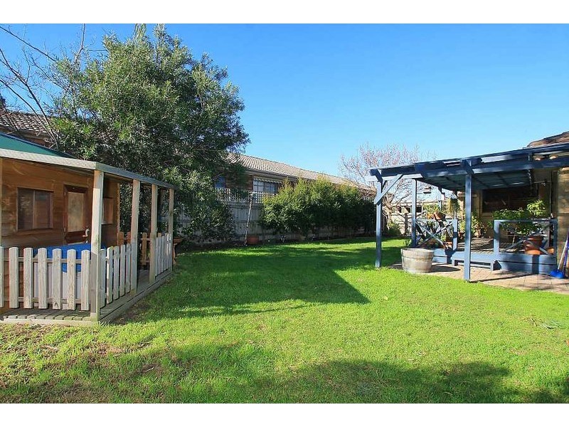 32 Somes Street, Wantirna South VIC 3152