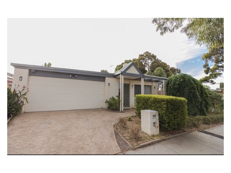 2 Armagh Crescent, Wantirna South VIC 3152