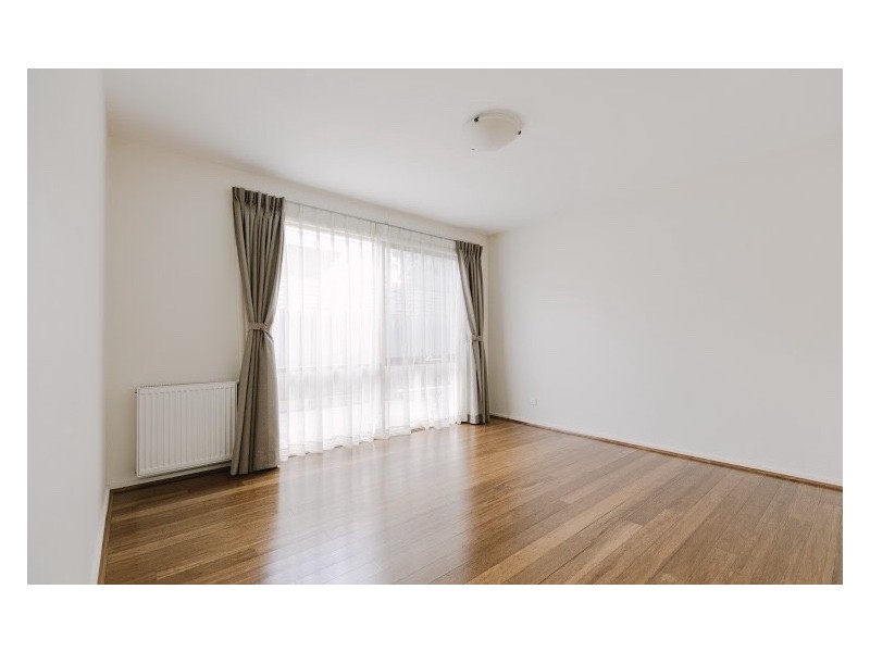 2 Armagh Crescent, Wantirna South VIC 3152