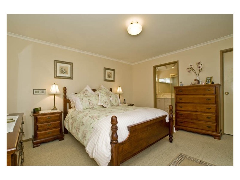 93 Amersham, Wantirna VIC 3152
