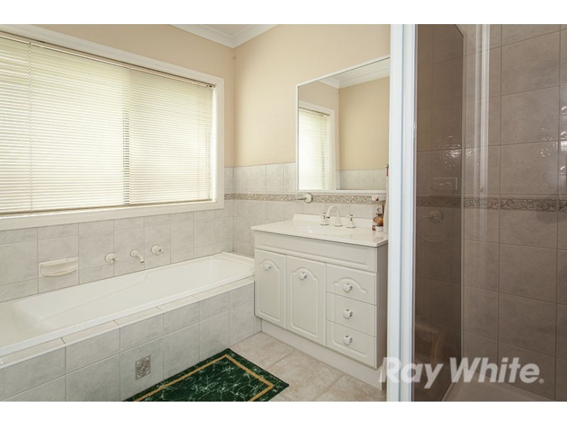 52 Golding Avenue, Rowville VIC 3178