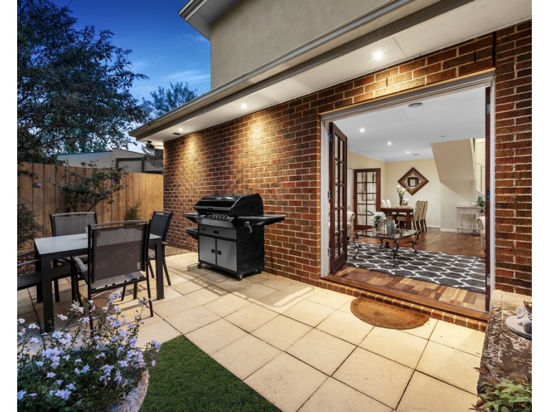 12 White Road, Wantirna South VIC 3152