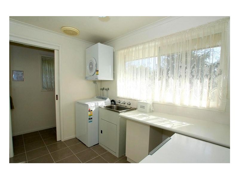 3 Loxton Avenue, Wantirna South VIC 3152