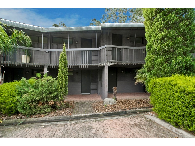 4 and 5/137 Mountain Highway, Wantirna VIC 3152