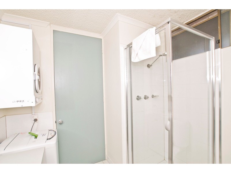 4 and 5/137 Mountain Highway, Wantirna VIC 3152