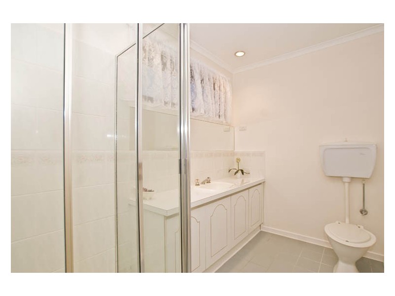 18 Rosalie Court, Wantirna South VIC 3152