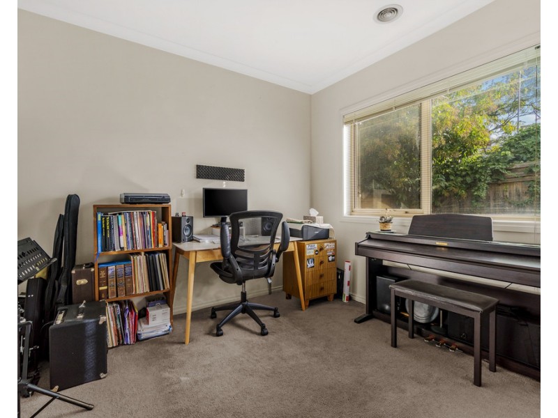 2/15 Kingsford Street, Bayswater VIC 3153