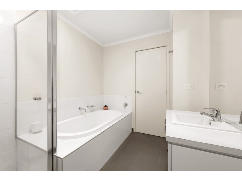 80 Artesian Avenue, Wantirna South VIC 3152