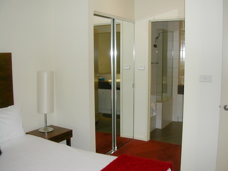 2/300-306 Burwood Highway, Burwood VIC 3125